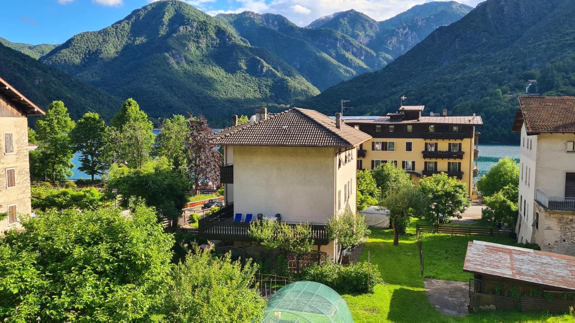 Ferienwohnung Bioledro Casa Lena Mezzolago Exterior foto