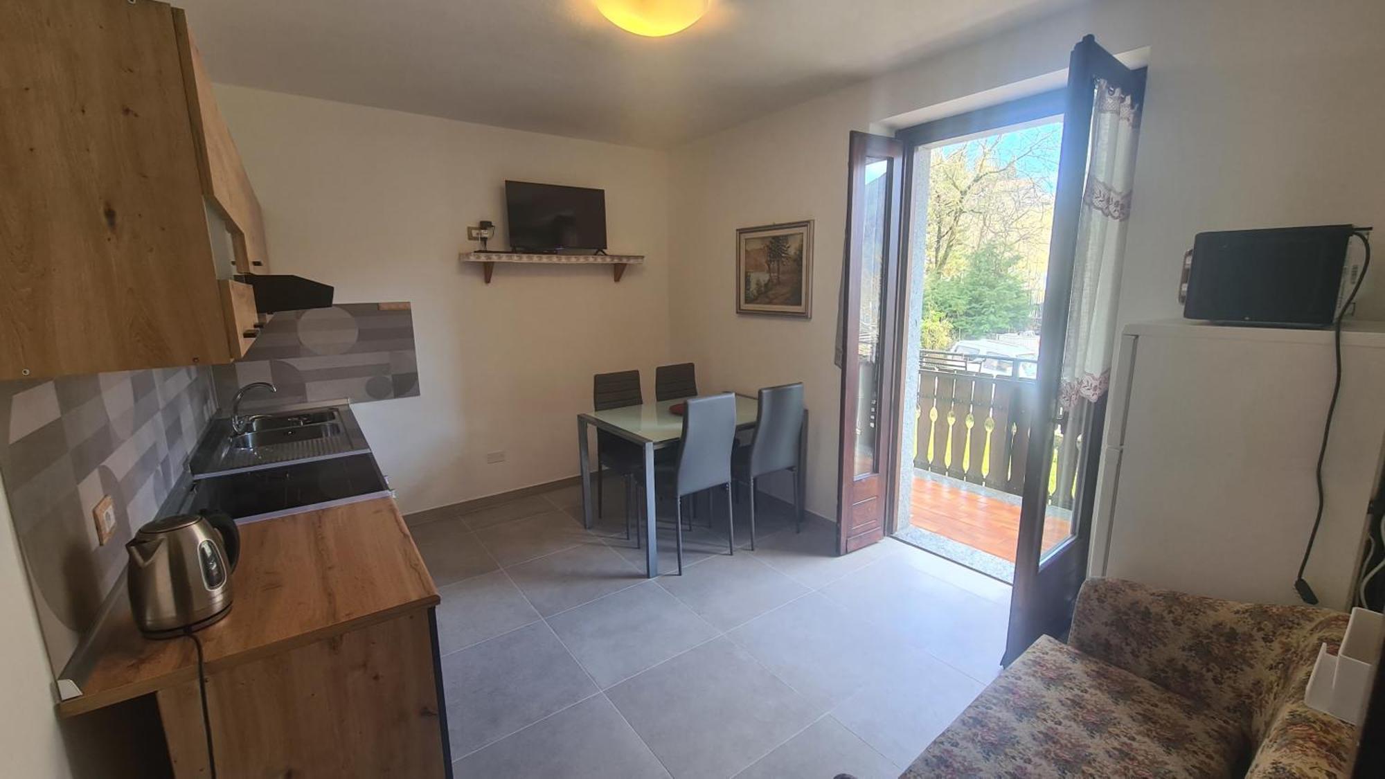 Ferienwohnung Bioledro Casa Lena Mezzolago Exterior foto
