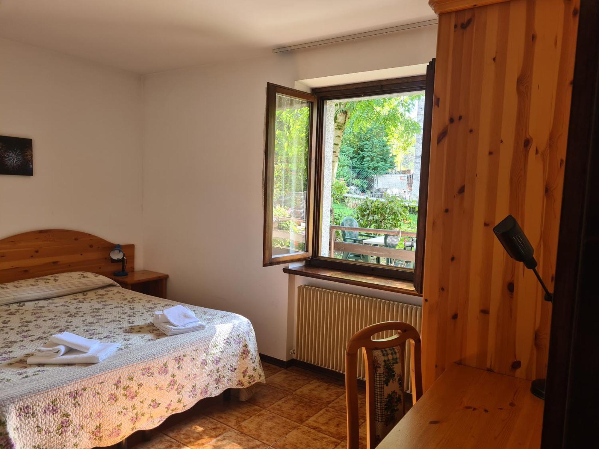 Ferienwohnung Bioledro Casa Lena Mezzolago Exterior foto